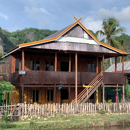 Nasrul House Homestay For Backpackers Maros Bagian luar foto