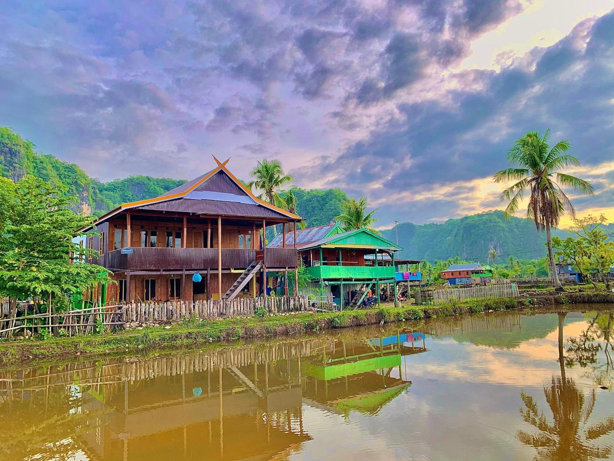 Nasrul House Homestay For Backpackers Maros Bagian luar foto