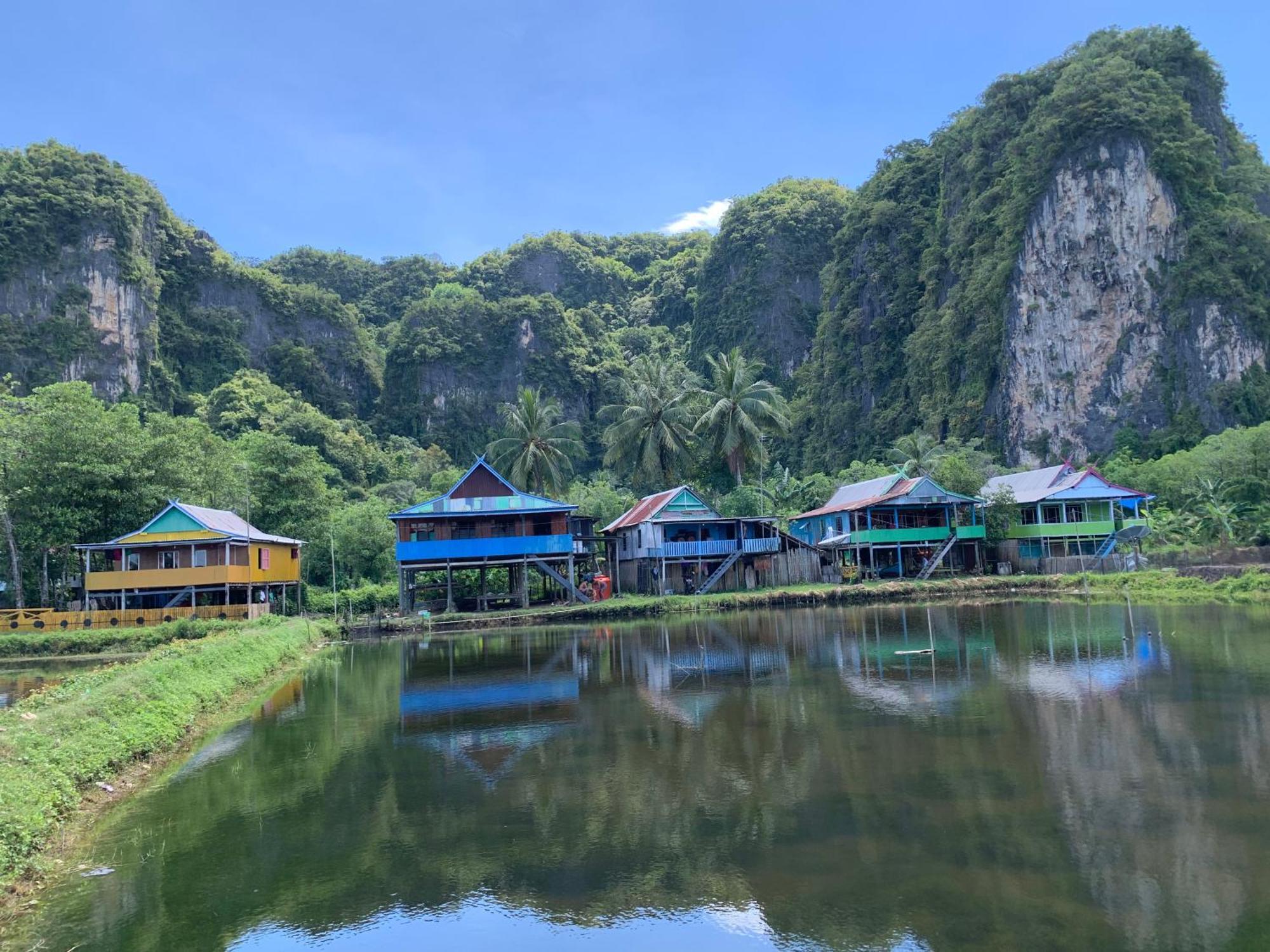 Nasrul House Homestay For Backpackers Maros Bagian luar foto